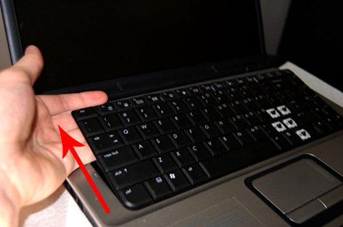Step 10 - Removing Keyboard 1